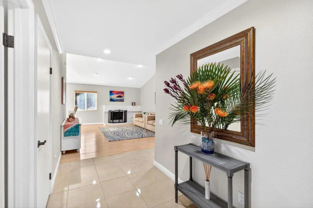 https://cdn.realtyfeed.com/cdn/127/306740217/cb9523c9ba0ccdda80315901760235e7.webp