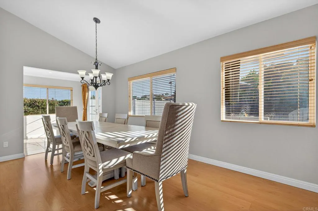 https://cdn.realtyfeed.com/cdn/127/306740217/e3806d5b1a6819ecb9c576dfb364d508.webp
