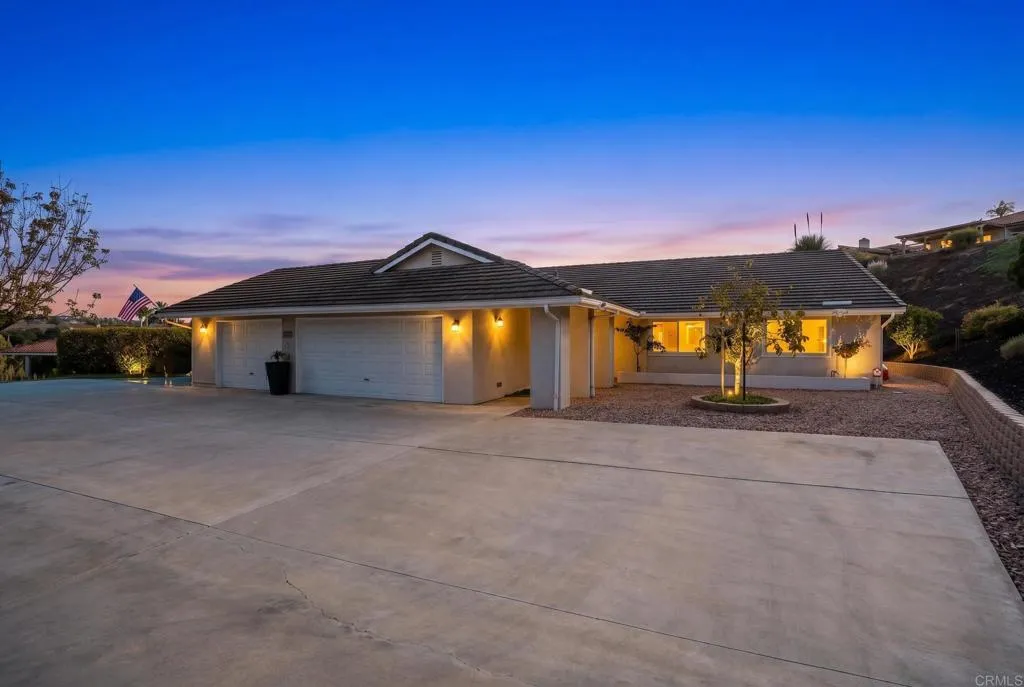 https://cdn.realtyfeed.com/cdn/127/306740217/ed5a07bdeba3808bb31a7e8bc9102203.webp