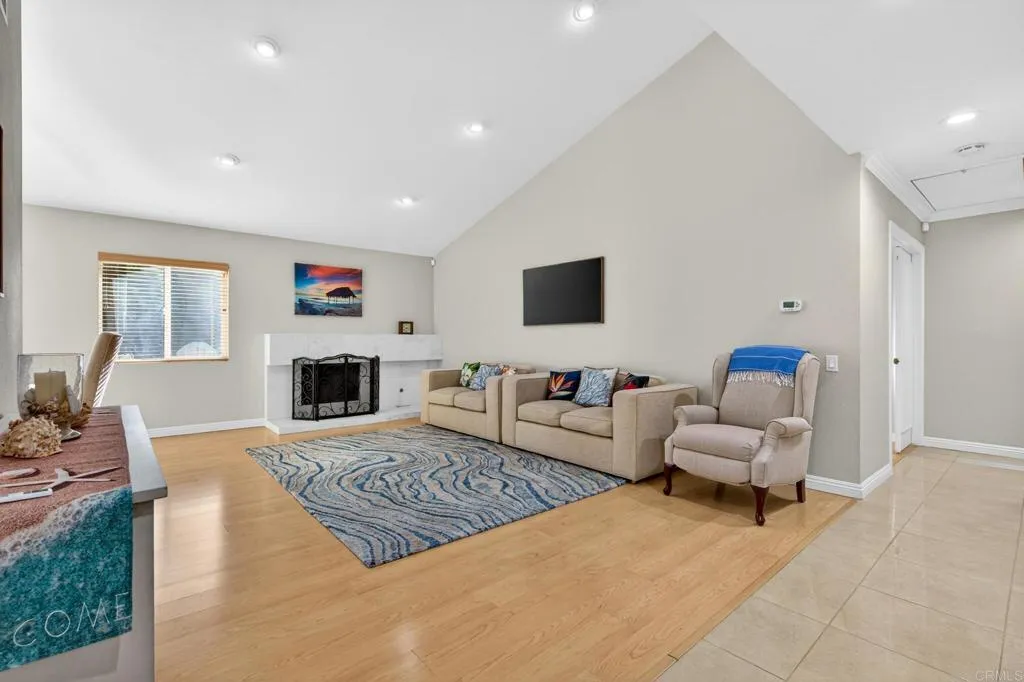 https://cdn.realtyfeed.com/cdn/127/306740217/f4f4276642afc314caab52678cb652be.webp