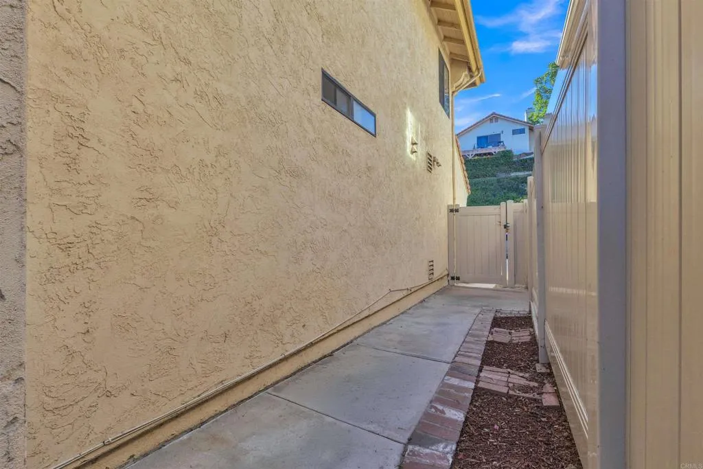https://cdn.realtyfeed.com/cdn/127/306740222/1f56d9bf6c008c89a2df8b02fe6b8776.webp