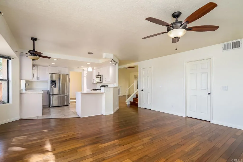 https://cdn.realtyfeed.com/cdn/127/306740222/3b31cbf8f6aee6dfb2435ee1a1dd0e32.webp