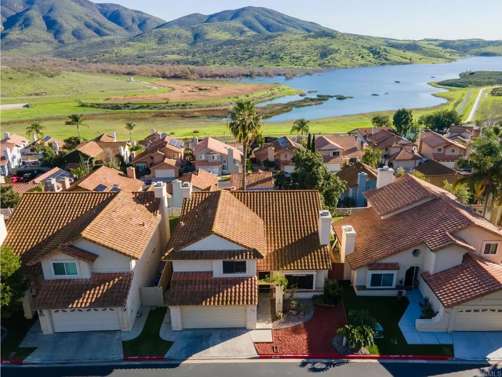 https://cdn.realtyfeed.com/cdn/127/306740222/8da3890749f806519272697bed811631.webp