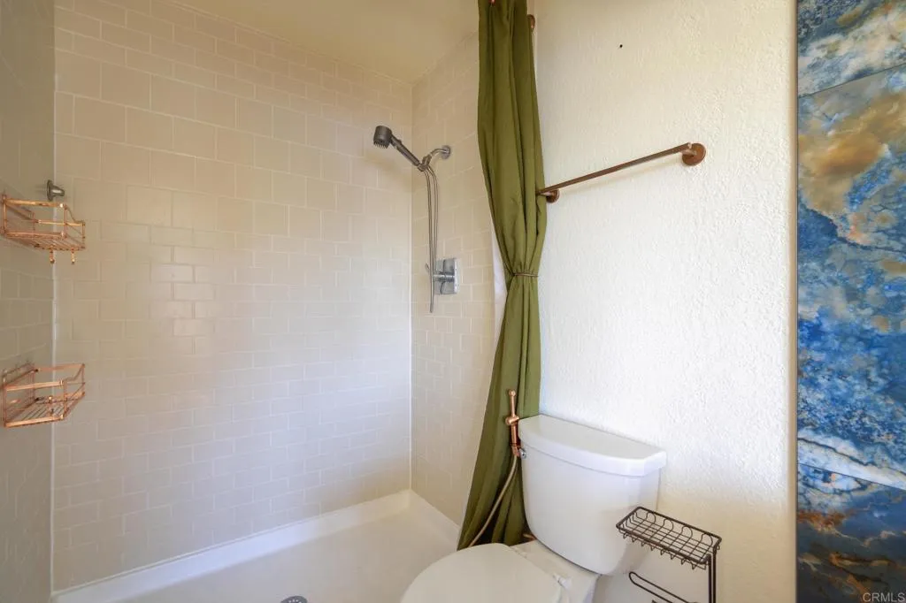 https://cdn.realtyfeed.com/cdn/127/306740222/9f7acee27ad1ece53cc307afb0dec3bd.webp