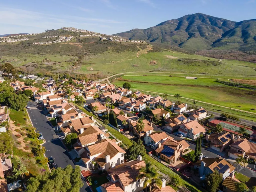 https://cdn.realtyfeed.com/cdn/127/306740222/a1a43431dde92455f1ae88e0ad34f5fe.webp