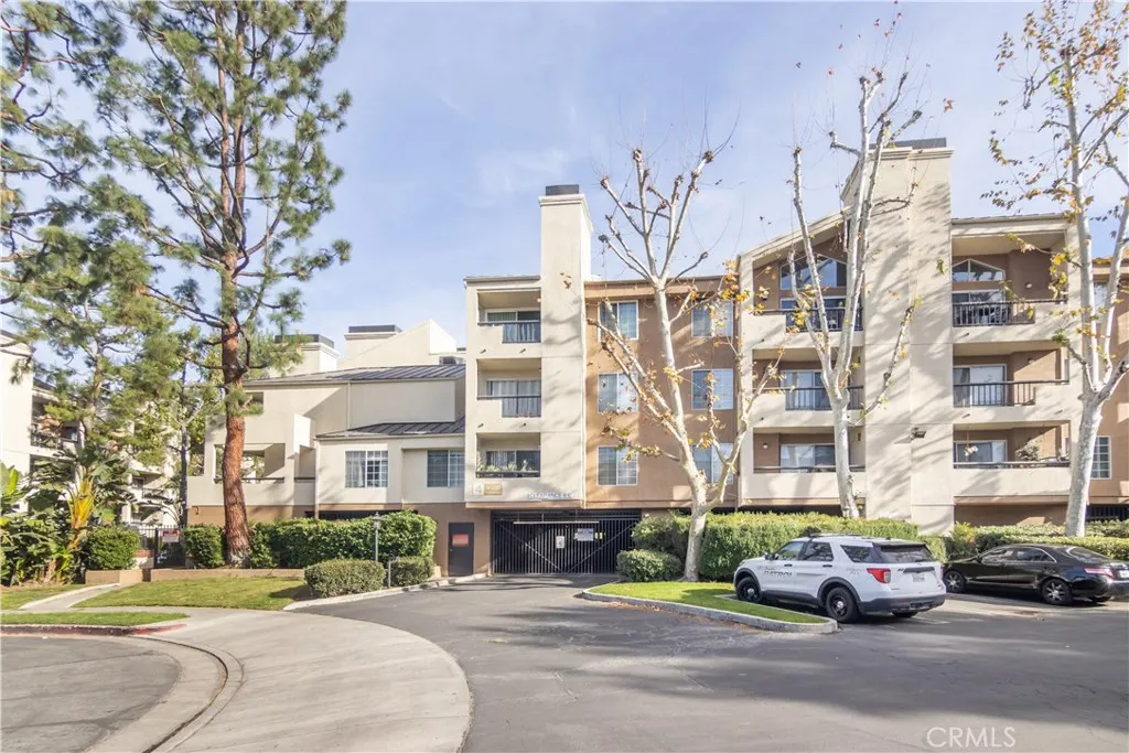 Woodland Hills, CA 91367