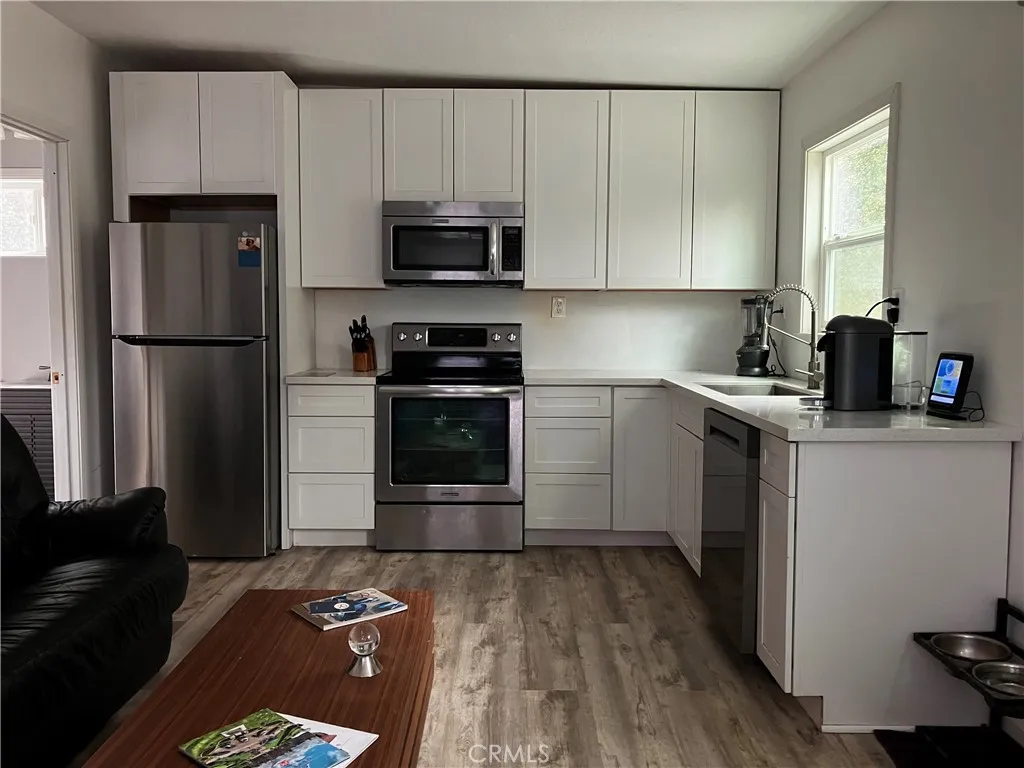 https://cdn.realtyfeed.com/cdn/127/306740283/7a2bfd278abba861e9f449488abcece3.webp
