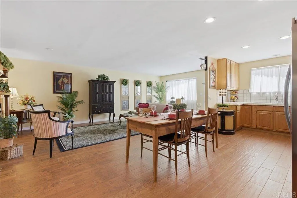 https://cdn.realtyfeed.com/cdn/127/306740286/44f25ac73a3d6f9b48d7b2595f4ab4b5.webp