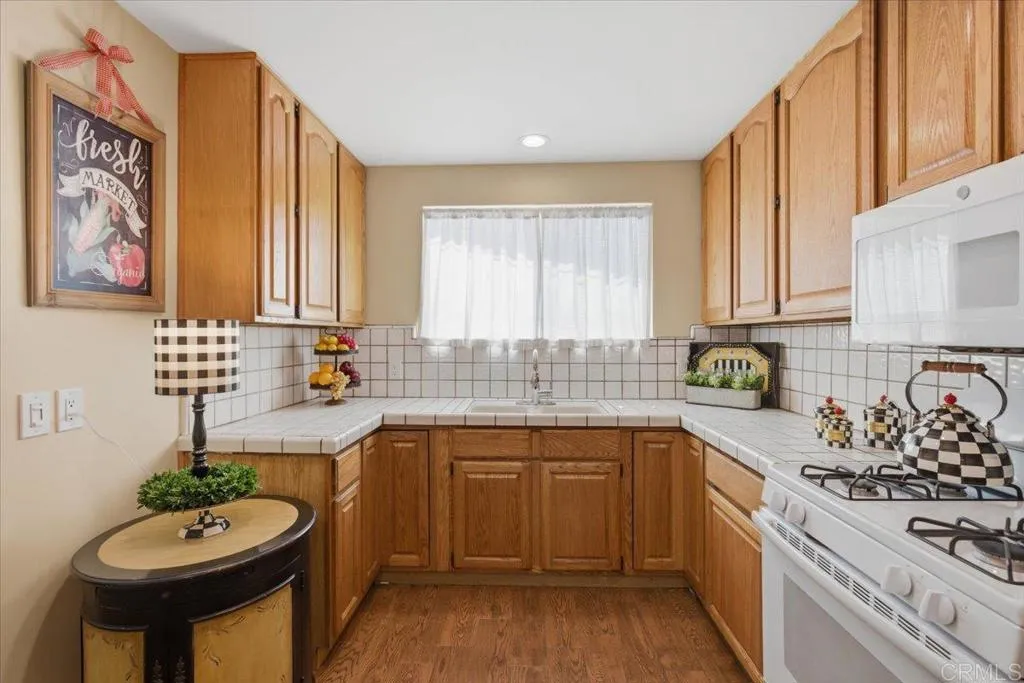 https://cdn.realtyfeed.com/cdn/127/306740286/48f2db83896bc7cf08d2553e030c8dd2.webp