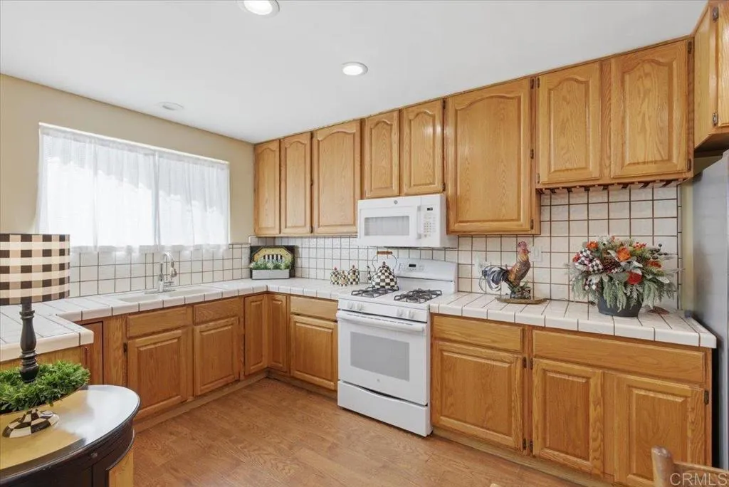 https://cdn.realtyfeed.com/cdn/127/306740286/b966e0074aac206c3ee74769cdb5b7b5.webp