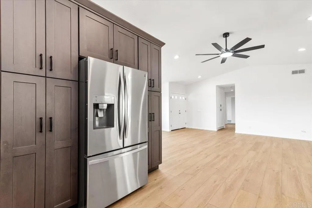 https://cdn.realtyfeed.com/cdn/127/306740293/0297edd9b4a5e864ceea45e9b0a351e8.webp