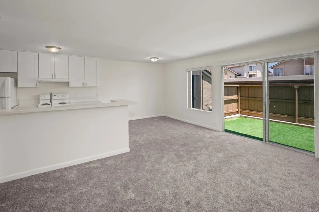 https://cdn.realtyfeed.com/cdn/127/306740334/a4b6f999cedc1b5456b0c9001b6f55f5.webp