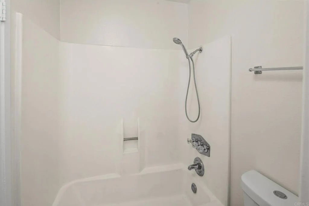 https://cdn.realtyfeed.com/cdn/127/306740334/e9f4410690e1de4a4cbea4360e93ac21.webp