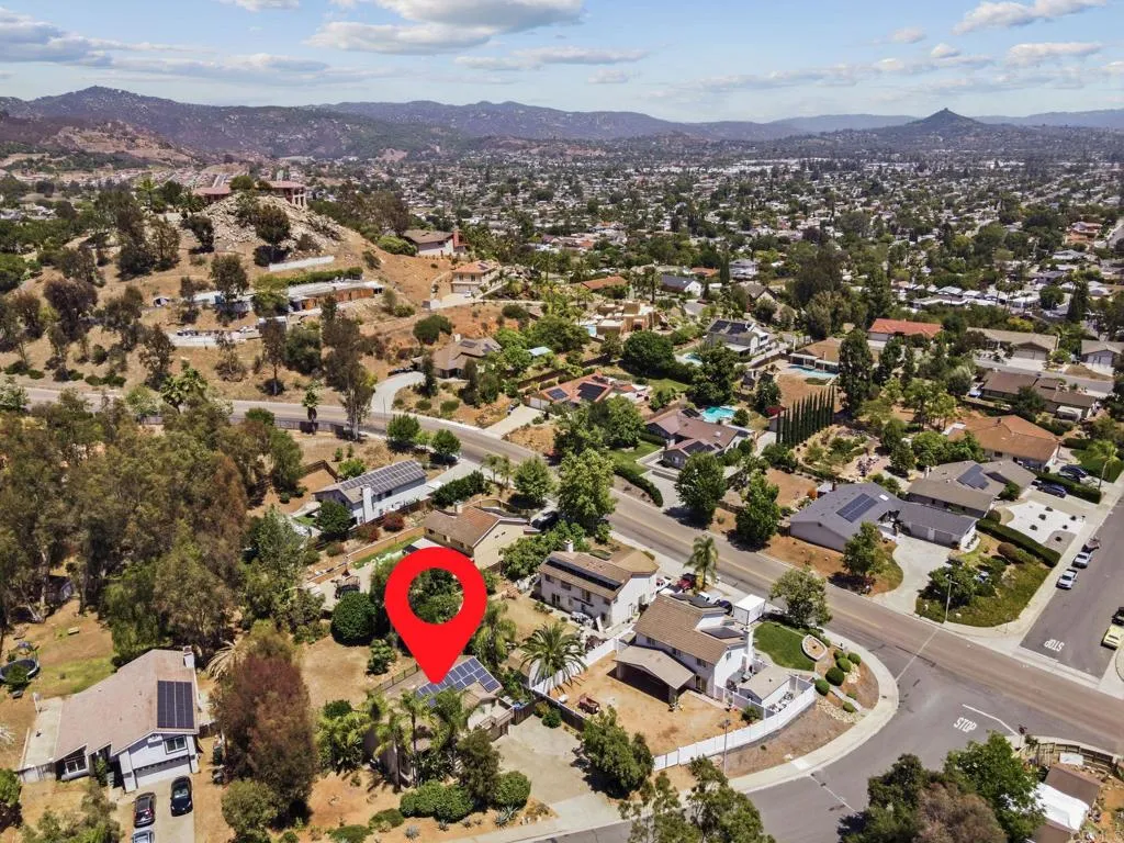 https://cdn.realtyfeed.com/cdn/127/306740337/bda1bc7f791d8d9f6d7510e0d1bd4681.webp