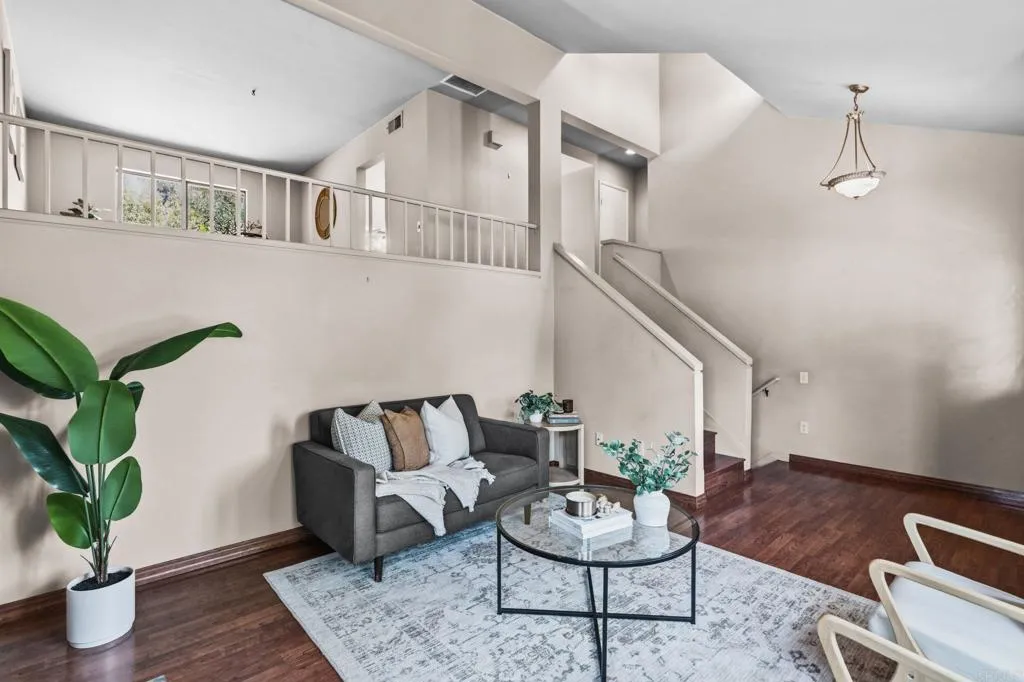 https://cdn.realtyfeed.com/cdn/127/306740337/c4c4a534cb63e4d37ad8df490b502cec.webp