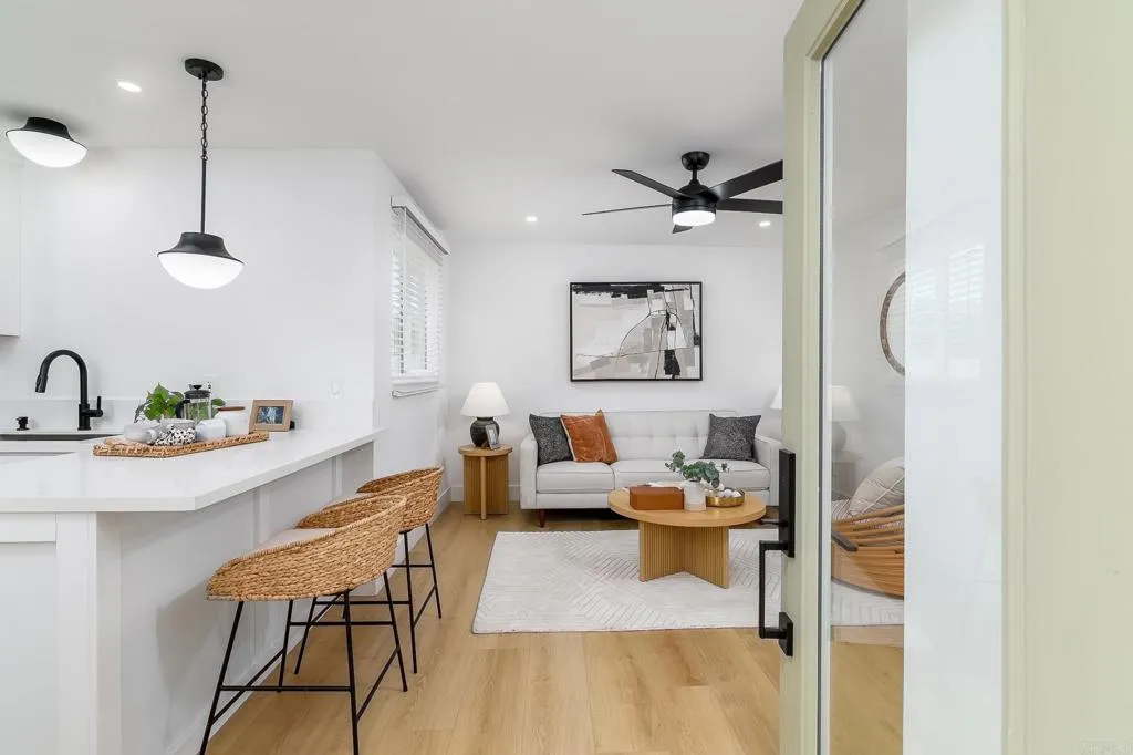 https://cdn.realtyfeed.com/cdn/127/306740352/4919b5eec0f62203c7f8a704c8cf0774.webp