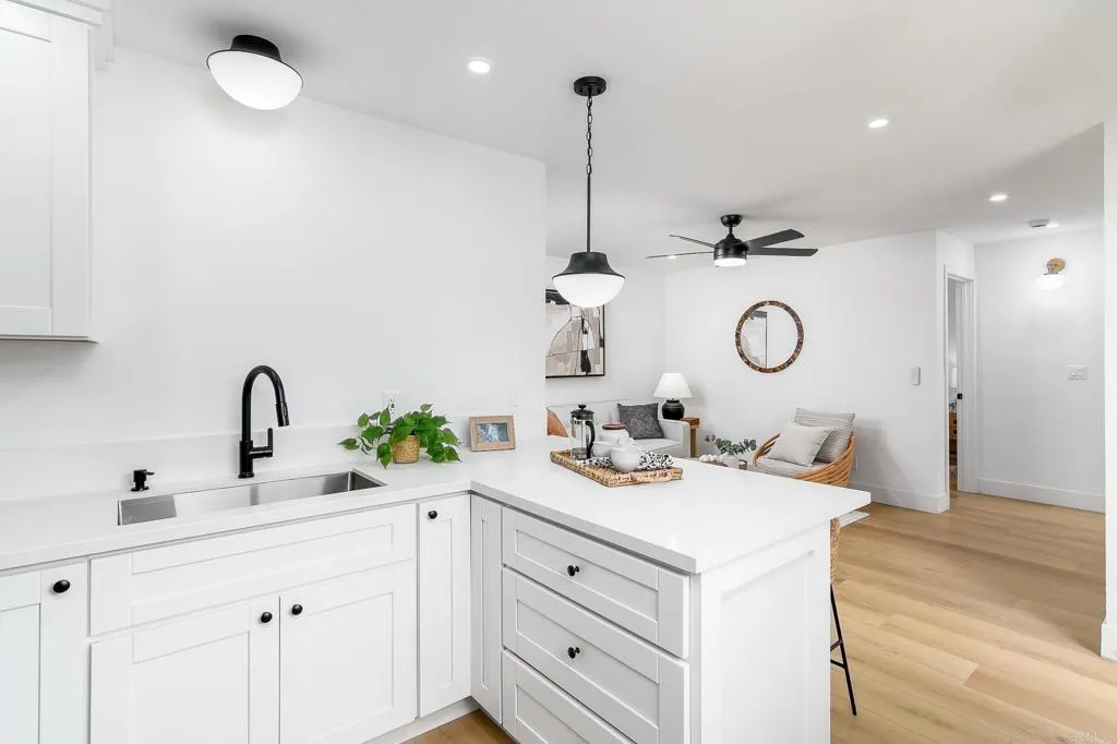 https://cdn.realtyfeed.com/cdn/127/306740352/f6971522aefb13a16c780e26e184b957.webp