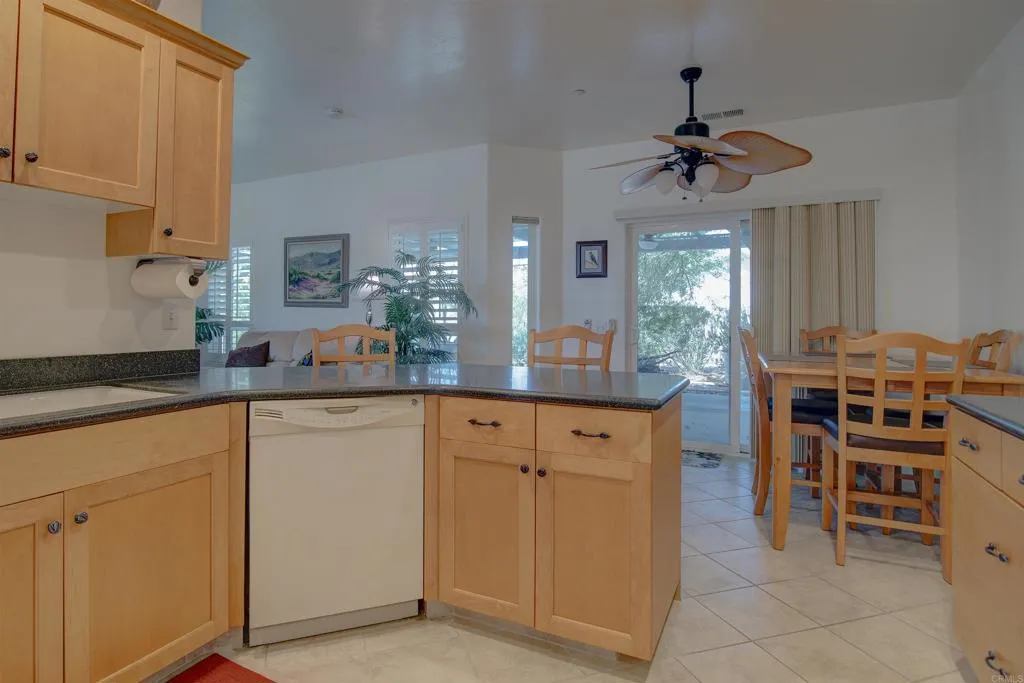 https://cdn.realtyfeed.com/cdn/127/306740361/589e0467f3da66eea8b61b492ba25913.webp