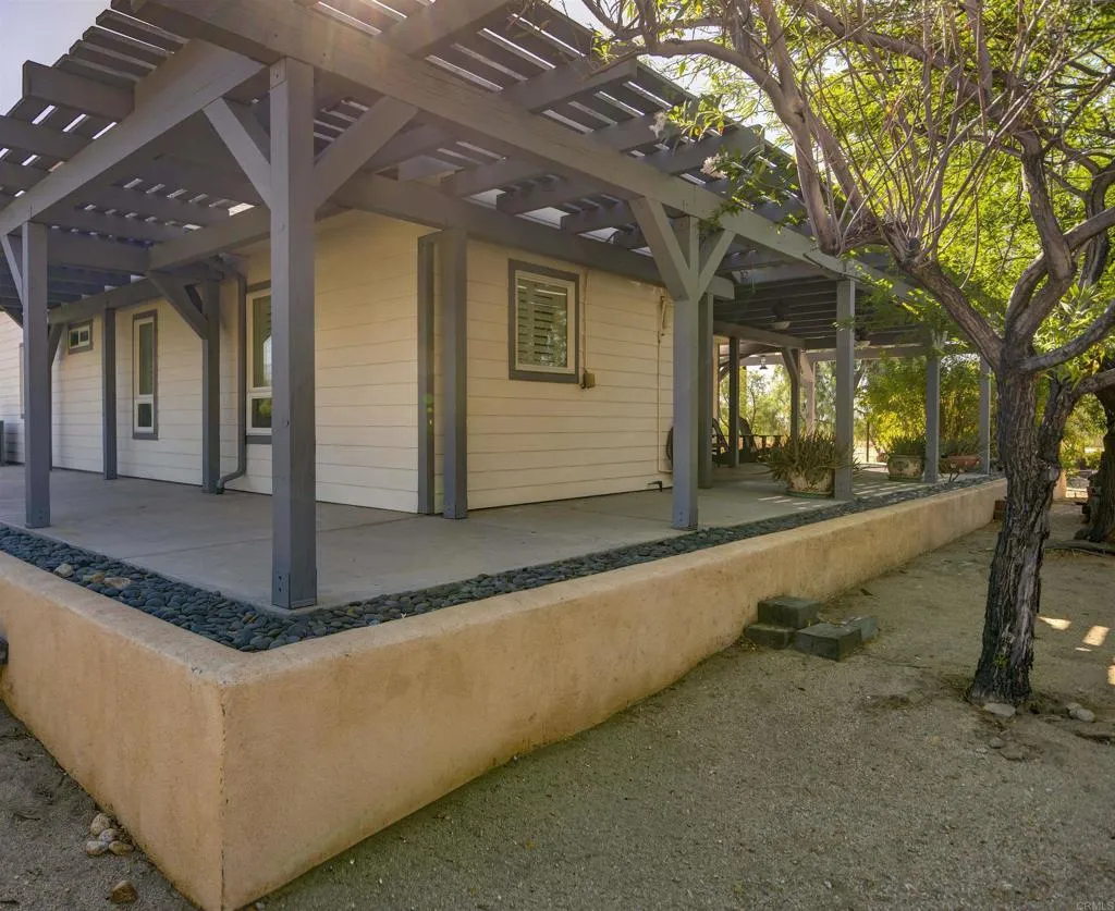 https://cdn.realtyfeed.com/cdn/127/306740361/7587bf94aa495eeace237c8e963fc0ca.webp