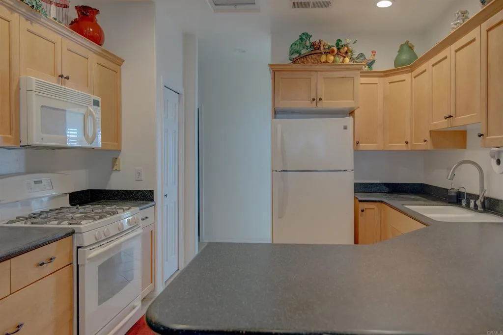 https://cdn.realtyfeed.com/cdn/127/306740361/8133cee081fccc94f99f994166458233.webp
