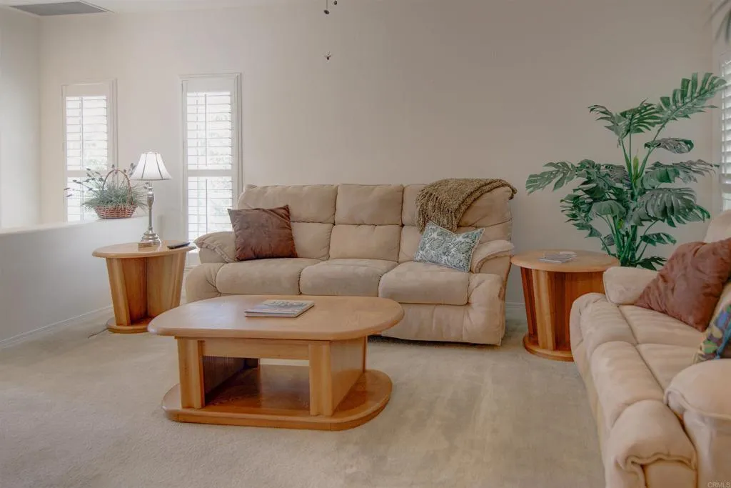 https://cdn.realtyfeed.com/cdn/127/306740361/fae4af18e6f0c6deb2f2224c4548a2b0.webp