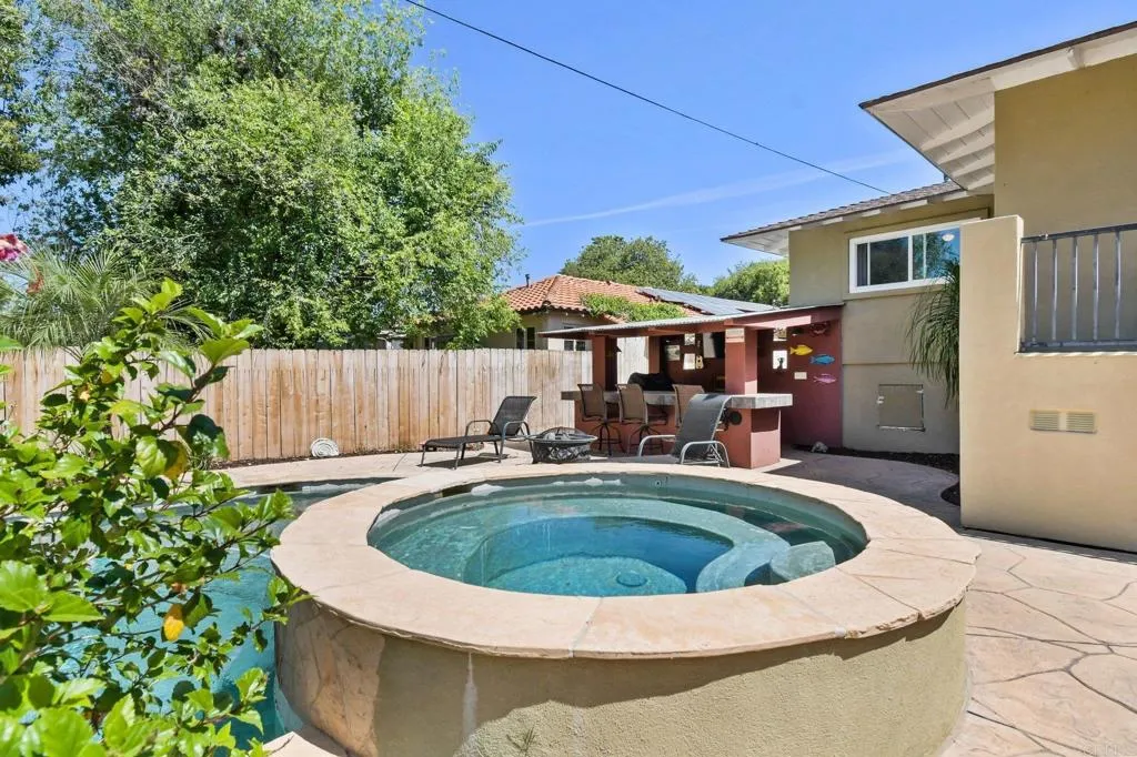 https://cdn.realtyfeed.com/cdn/127/306740414/0899835303e79628783e1b943f0a3acc.webp