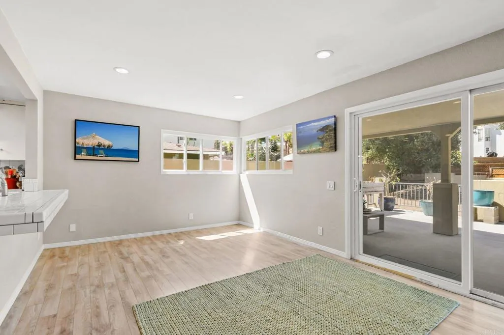 https://cdn.realtyfeed.com/cdn/127/306740414/10eb15f11adb5998b62ef894aaabb1d3.webp