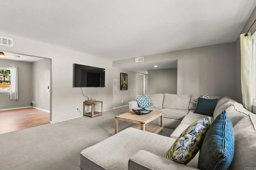 https://cdn.realtyfeed.com/cdn/127/306740414/2eace33e6d27f6d0f794d8fefde17d2f.webp