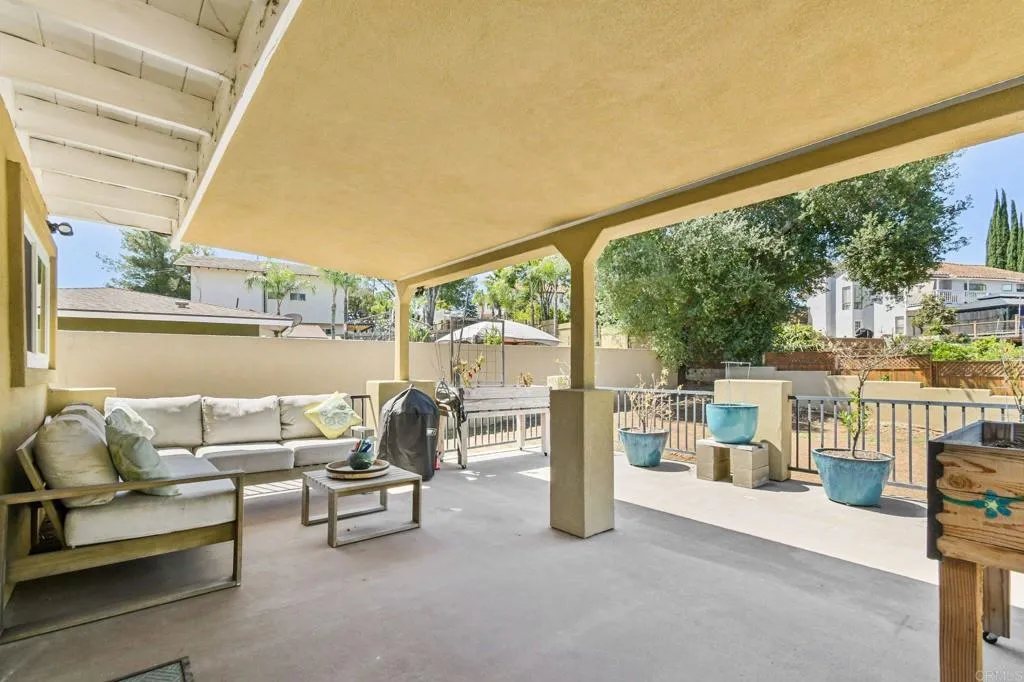 https://cdn.realtyfeed.com/cdn/127/306740414/6462d213a6bad590899a4ef1125cb8bc.webp