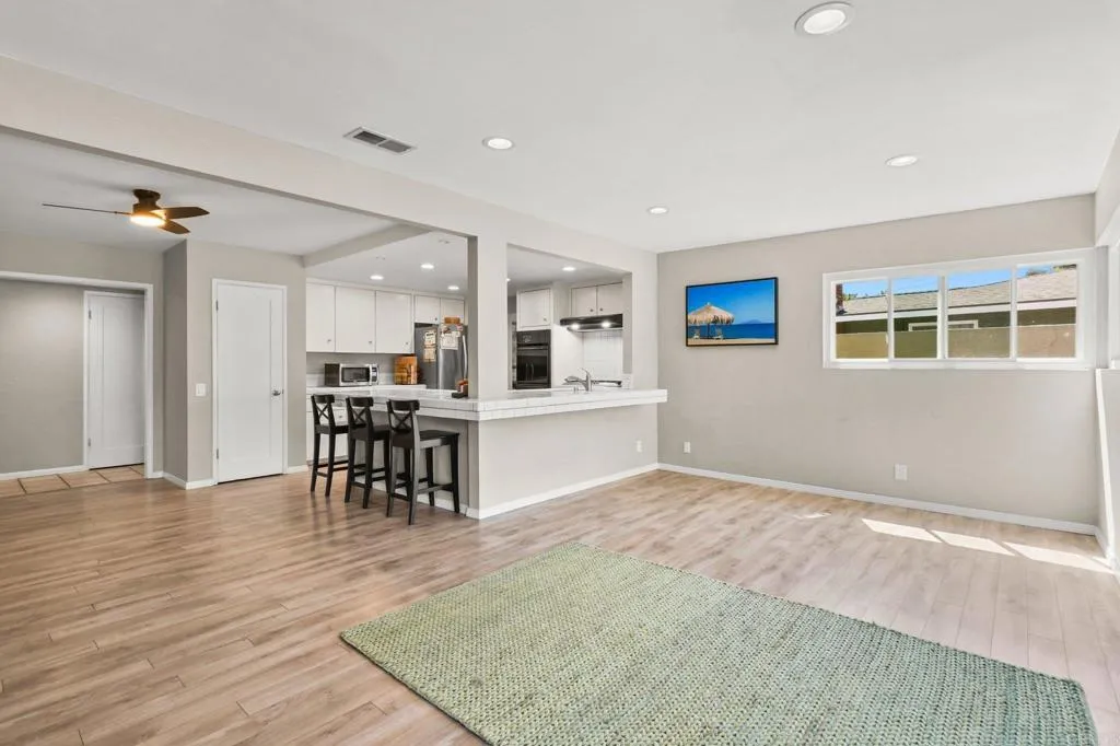 https://cdn.realtyfeed.com/cdn/127/306740414/fc49c7cdfc4de826ce46ba47aed89c1e.webp