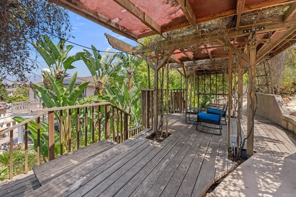 https://cdn.realtyfeed.com/cdn/127/306740427/5fa10e0dd81ee3c83b37c46e87b2d196.webp