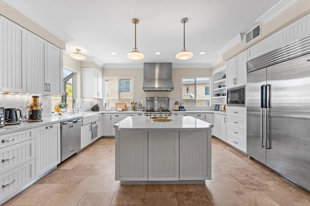 https://cdn.realtyfeed.com/cdn/127/306740427/9da48320dca471dfb36254e6d1eedb44.webp