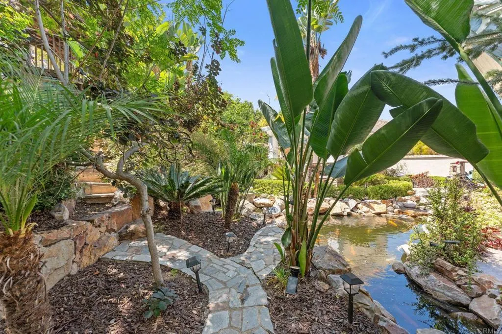 https://cdn.realtyfeed.com/cdn/127/306740427/c6da17e601c3ee7fbee9836f58e04ae0.webp