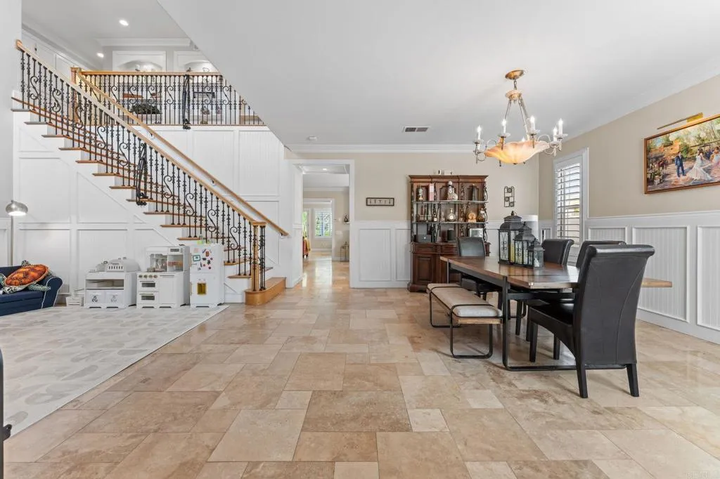 https://cdn.realtyfeed.com/cdn/127/306740427/f9254a44e37a8781f72220089aa73d3d.webp
