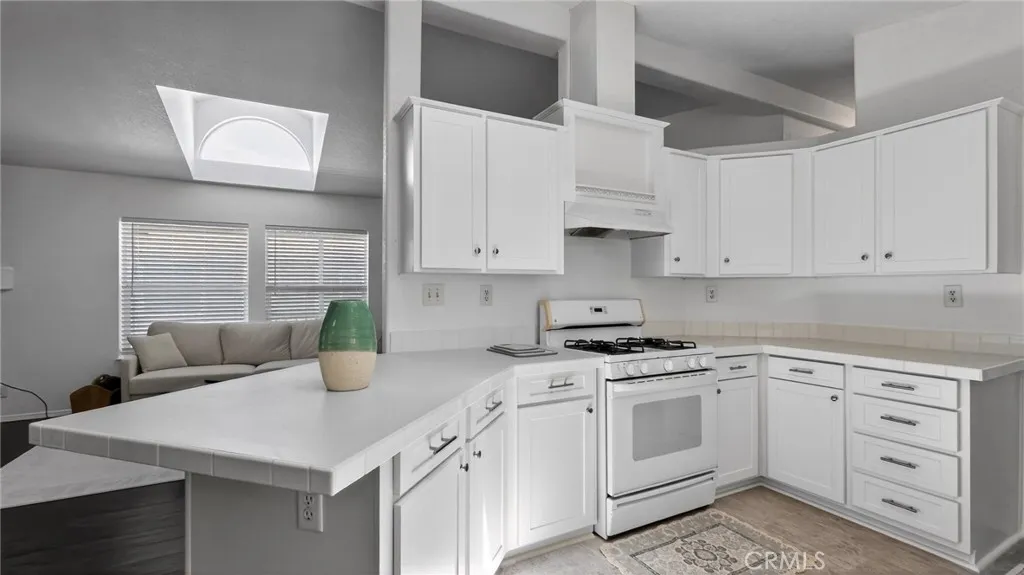 https://cdn.realtyfeed.com/cdn/127/306740472/0fe090082d7d1b833342fe70b0b3d7a1.webp