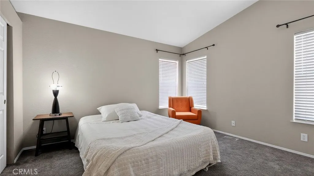 https://cdn.realtyfeed.com/cdn/127/306740472/2f3cf7cf5b4da7b6bdbd6cbd3d40d6df.webp