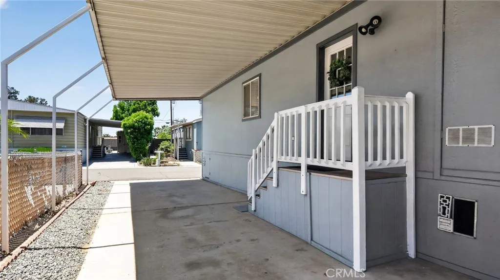 https://cdn.realtyfeed.com/cdn/127/306740472/3ce42deaff69267af2ad3353542d04ac.webp