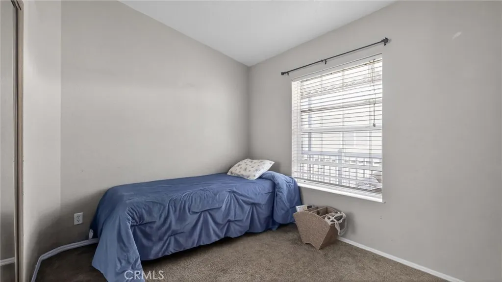 https://cdn.realtyfeed.com/cdn/127/306740472/efa39467d041356cd67411d58c9f92b3.webp