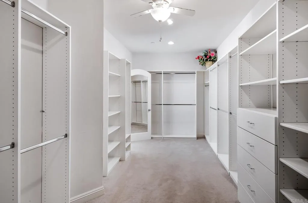 https://cdn.realtyfeed.com/cdn/127/306740496/5488bdd47c7b42ae481d9f061e2f49b3.webp