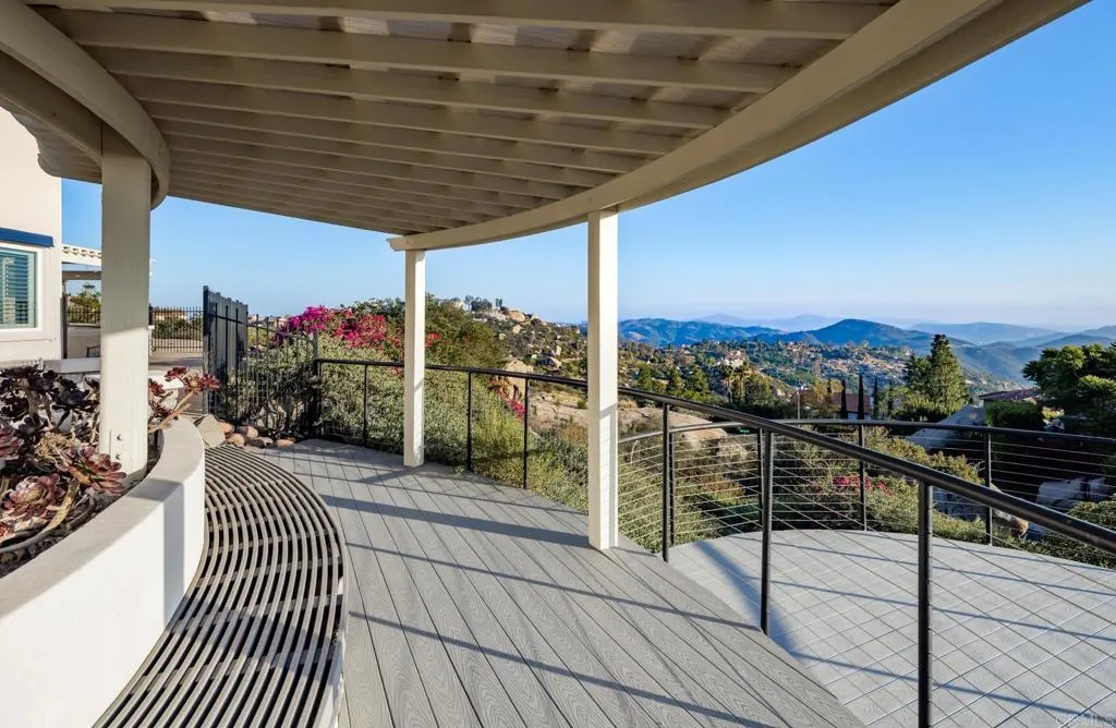 https://cdn.realtyfeed.com/cdn/127/306740496/82d0da2b63dc3456edbd85439fde19e5.webp