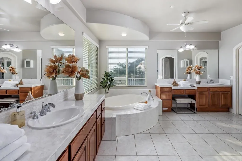 https://cdn.realtyfeed.com/cdn/127/306740496/9c512671e955e32abb05d31992cb92fe.webp