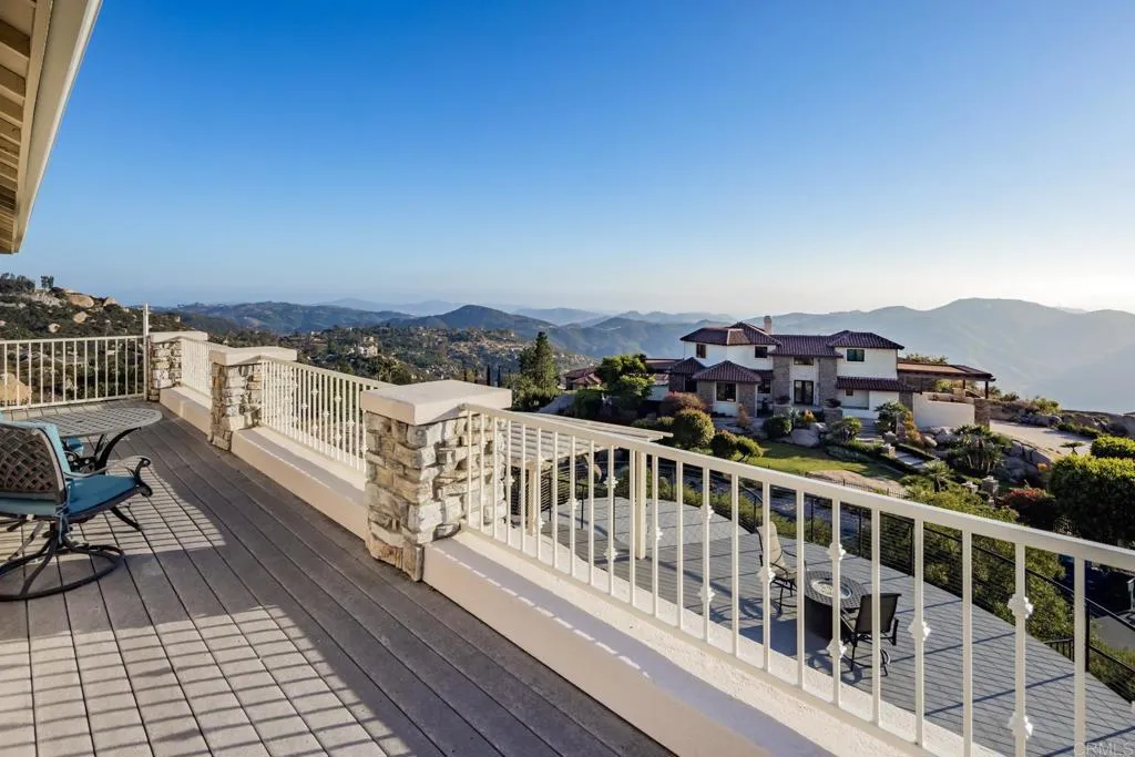 https://cdn.realtyfeed.com/cdn/127/306740496/a538bab99ffe3053e05d322ea061eec1.webp