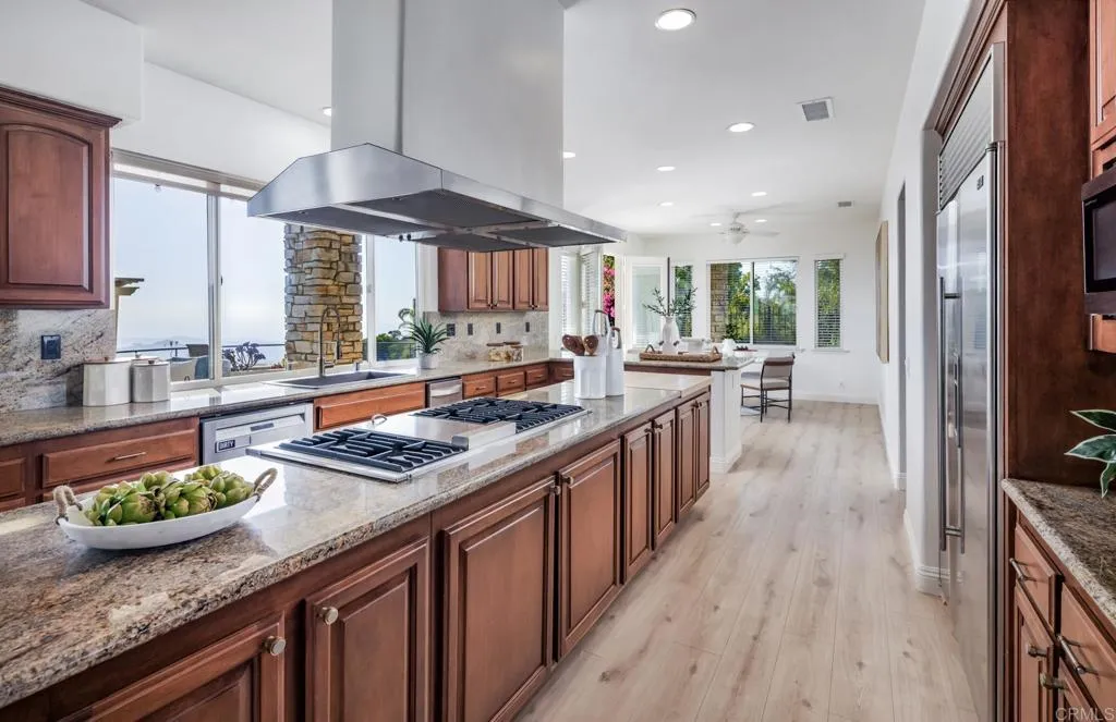 https://cdn.realtyfeed.com/cdn/127/306740496/e917e5beb1b2cbe1f22f6fd23180ba21.webp