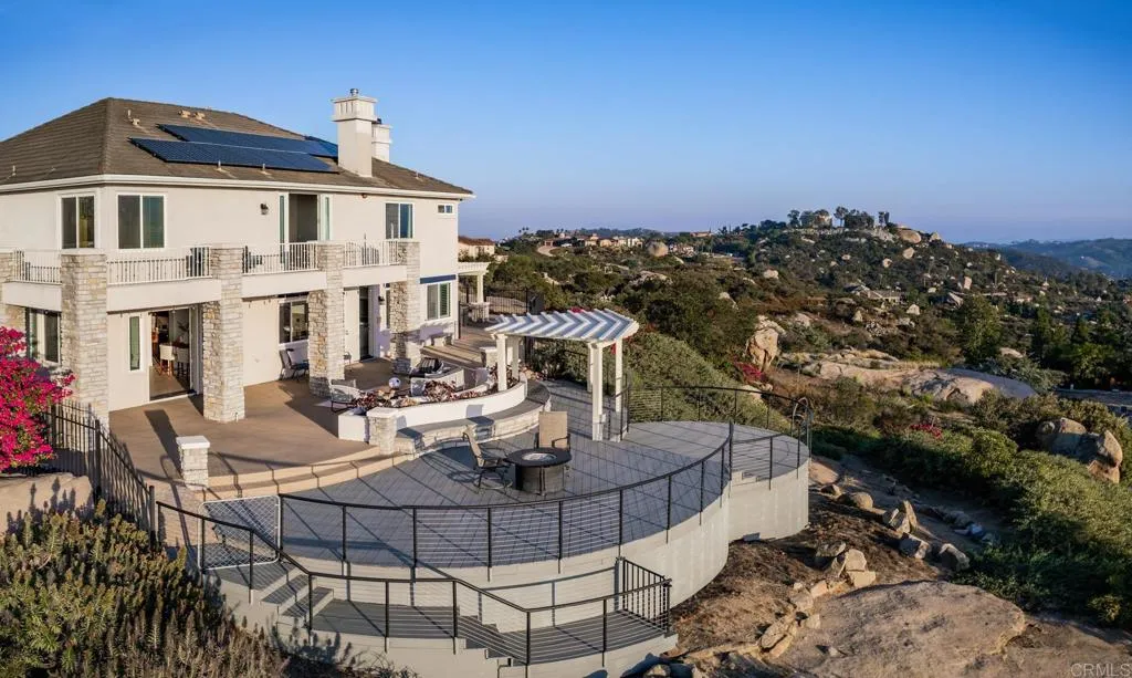 https://cdn.realtyfeed.com/cdn/127/306740496/f0e5148752ec37e89bb830c7a87805d5.webp
