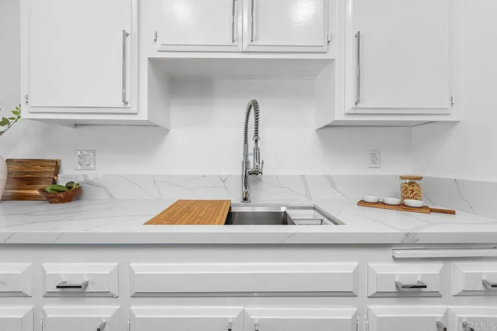https://cdn.realtyfeed.com/cdn/127/306740511/c4b7b21243e37082fcf98507c68bb97b.webp