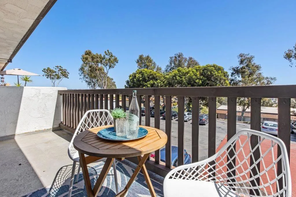 https://cdn.realtyfeed.com/cdn/127/306740511/f4221445560c940a859a2319007bcbb8.webp