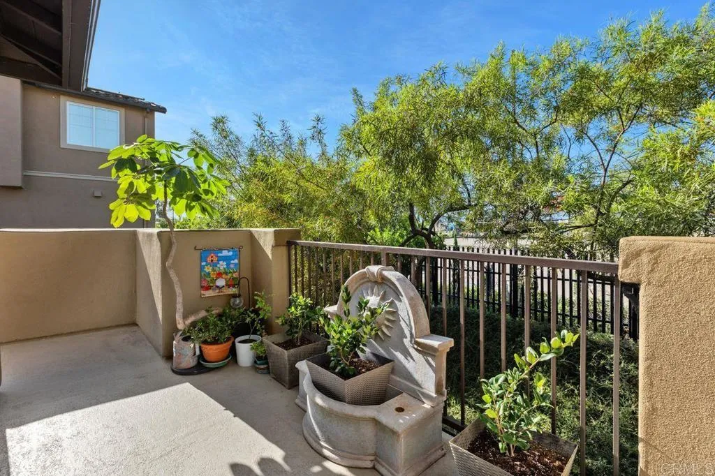 https://cdn.realtyfeed.com/cdn/127/306740516/7537752dafc6d44119d9c5e11426abd7.webp