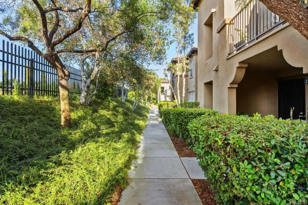 https://cdn.realtyfeed.com/cdn/127/306740516/b9c4a6c806682c0e6344f71022c62fb1.webp