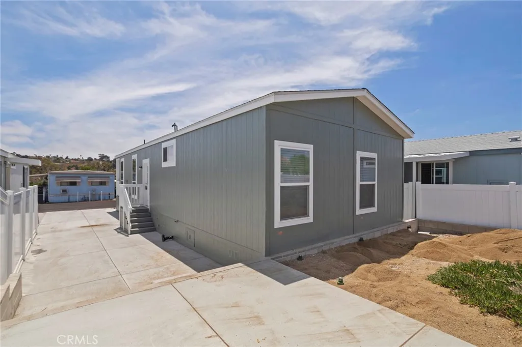 https://cdn.realtyfeed.com/cdn/127/306740549/2c68af96dacebc7f18f8a6437e2faf05.webp