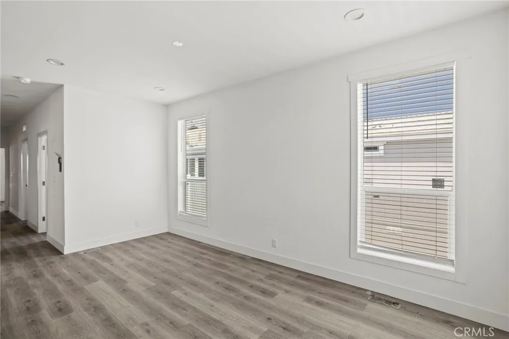https://cdn.realtyfeed.com/cdn/127/306740549/c7dc09508a744348e101a3e7020fea40.webp